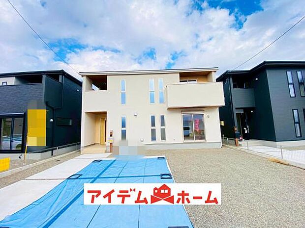 2号棟　外観写真 平日・土日問わずご案内致しますお気軽にお問合わせ下さい♪