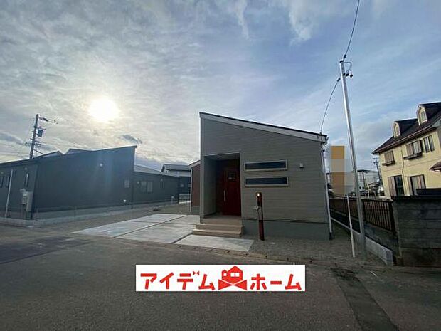 3号棟　外観写真 平日・土日問わずご案内致しますお気軽にお問合わせ下さい♪ 