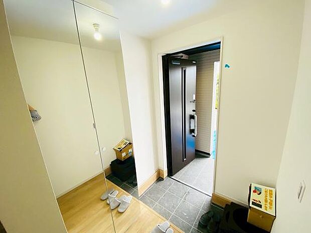 休日、平日問わずお気軽にお問合せくださいませ。