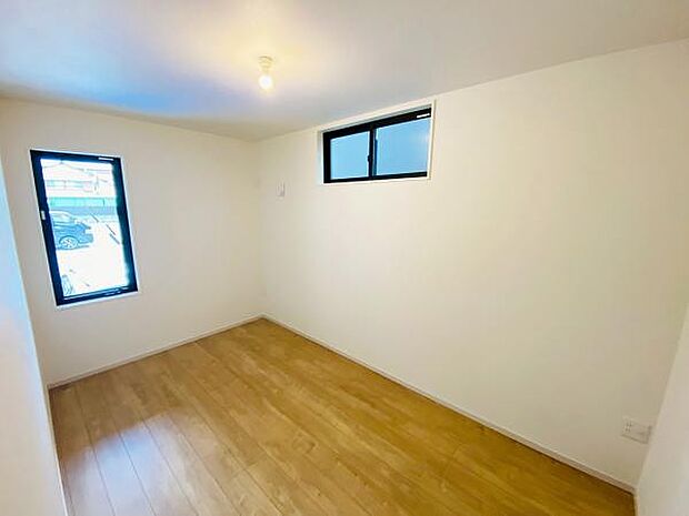 休日、平日問わずお気軽にお問合せくださいませ。