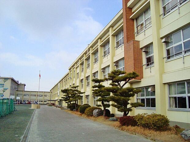 一宮市立今伊勢中学校（1520m）