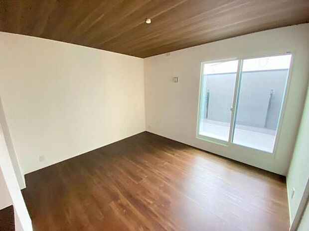 内観写真 平日・土日問わずご案内致しますお気軽にお問合わせ下さい♪