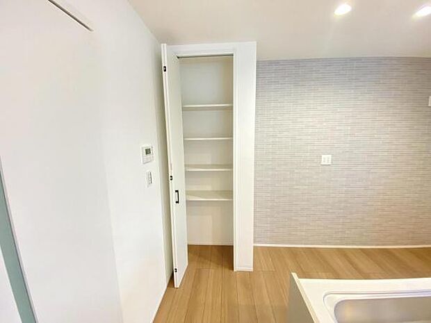 内観写真 平日・土日問わずご案内致します!お気軽にお問合わせ下さい♪