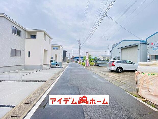 前面道路 平日・土日問わずご案内致します!お気軽にお問合わせ下さい♪