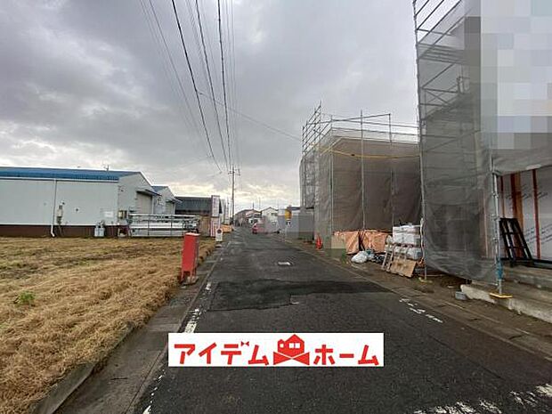 前面道路 平日・土日問わずご案内致しますお気軽にお問合わせ下さい♪  