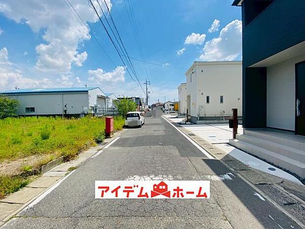 前面道路 平日・土日問わずご案内致します!お気軽にお問合わせ下さい♪