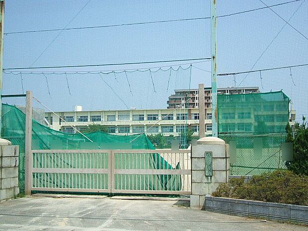 岩倉市立岩倉中学校(2500m)