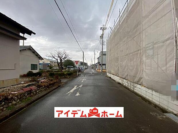 前面道路 平日・土日問わずご案内致しますお気軽にお問合わせ下さい♪ 