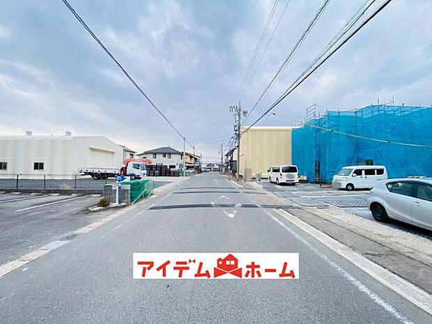 前面道路 休日、平日問わずお気軽にお問合せくださいませ。