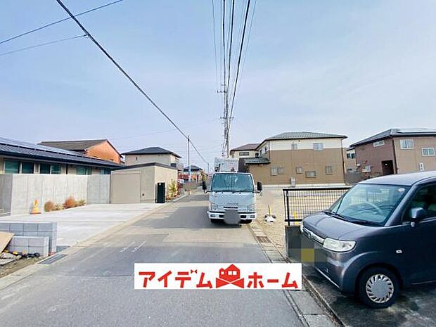 前面道路 平日・土日問わずご案内致しますお気軽にお問合わせ下さい♪ 