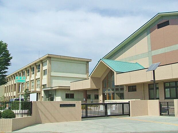 一宮市立貴船小学校（550m）