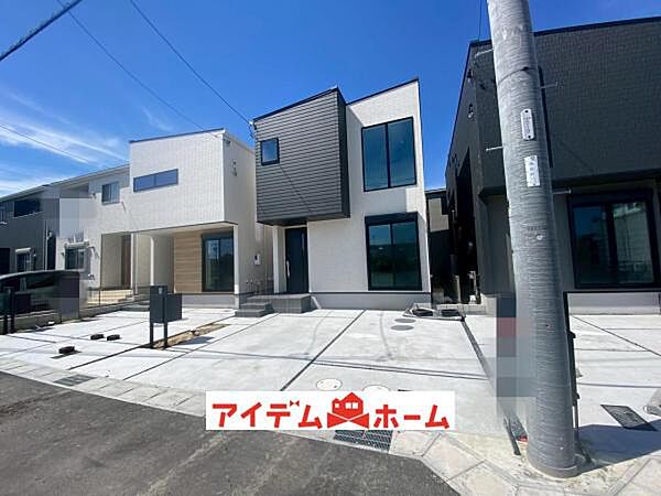 2号棟　外観写真 平日・土日問わずご案内致します！お気軽にお問合わせ下さい♪