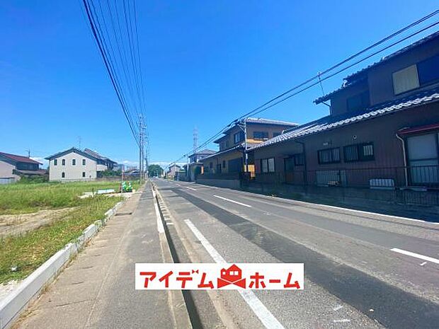前面道路 平日・土日問わずご案内致します！お気軽にお問合わせ下さい♪  