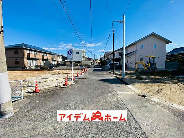 前面道路 平日・土日問わずご案内致しますお気軽にお問合わせ下さい♪ 