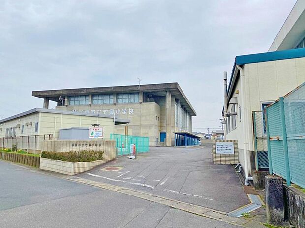 羽島市立竹鼻小学校(974m)