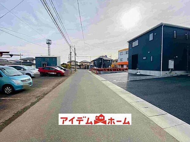 前面道路 平日・土日問わずご案内致しますお気軽にお問合わせ下さい♪ 