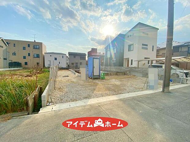 全体　外観写真 平日・土日問わずご案内致しますお気軽にお問合わせ下さい♪ 