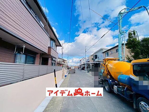 前面道路 平日・土日問わずご案内致しますお気軽にお問合わせ下さい♪ 