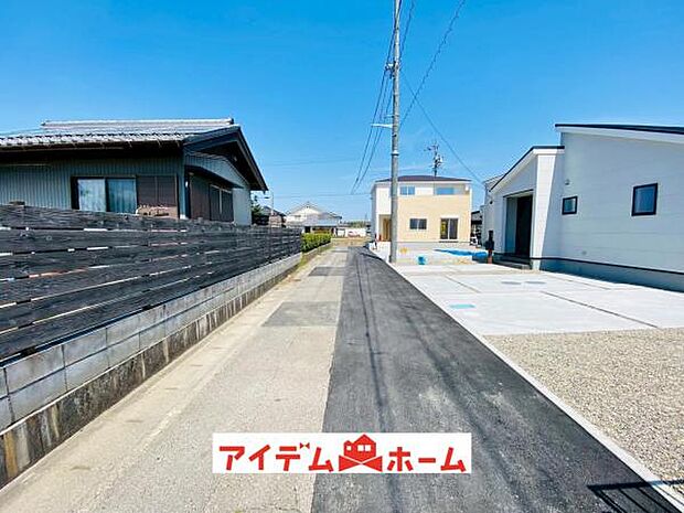 前面道路 平日・土日問わずご案内致します!お気軽にお問合わせ下さい♪