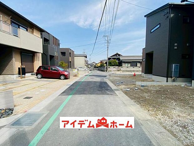 前面道路 平日・土日問わずご案内致します!お気軽にお問合わせ下さい♪
