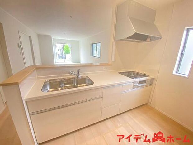 1号棟 休日、平日問わずお気軽にお問合せくださいませ。