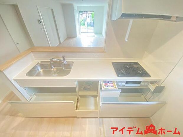 1号棟 休日、平日問わずお気軽にお問合せくださいませ。