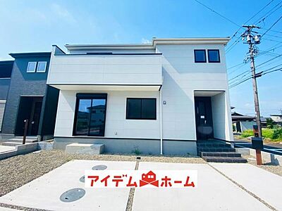 外観：3号棟　外観写真 平日・土日問わずご案内致します！お気軽にお問合わせ下さい♪ 