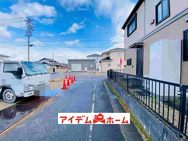 前面道路 平日・土日問わずご案内致しますお気軽にお問合わせ下さい♪ 