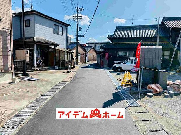 前面道路 平日・土日問わずご案内致しますお気軽にお問合わせ下さい♪ 