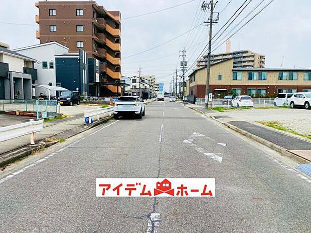 前面道路 平日・土日問わずご案内致します！お気軽にお問合わせ下さい♪ 