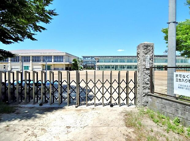 稲沢市立千代田中学校（1970m）