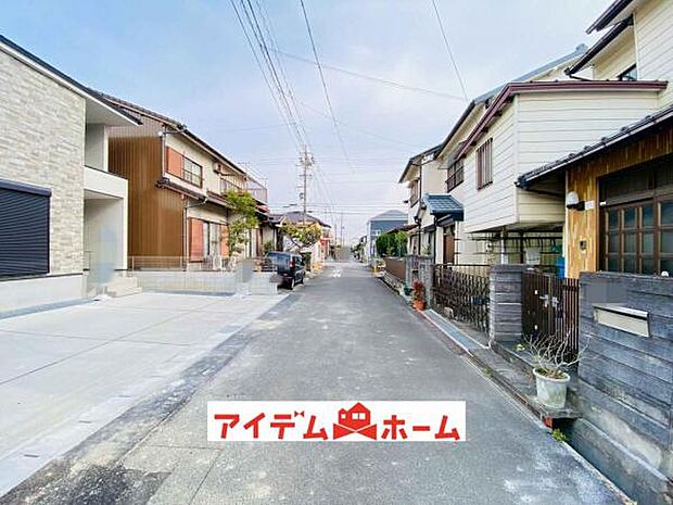 前面道路 平日・土日問わずご案内致します!お気軽にお問合わせ下さい♪