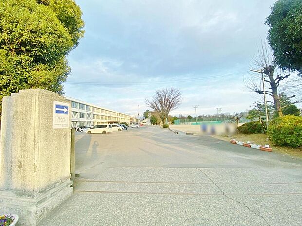 各務原市立那加中学校(1130m)