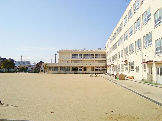 名古屋市立比良小学校(440m)