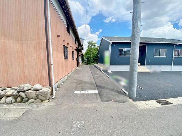 現地 平日問わずお気軽にお問合せくださいませ。