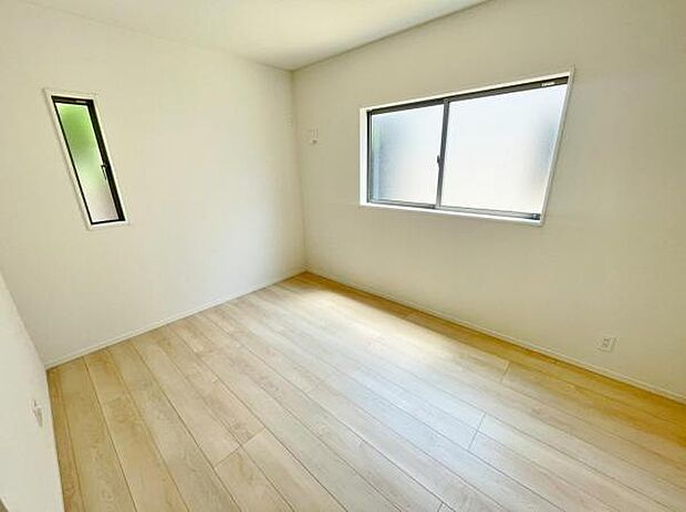 採光たっぷりの明るく心地良いお部屋です♪