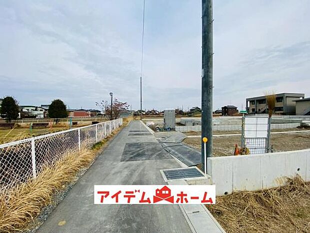 前面道路 平日・土日問わずご案内致しますお気軽にお問合わせ下さい♪