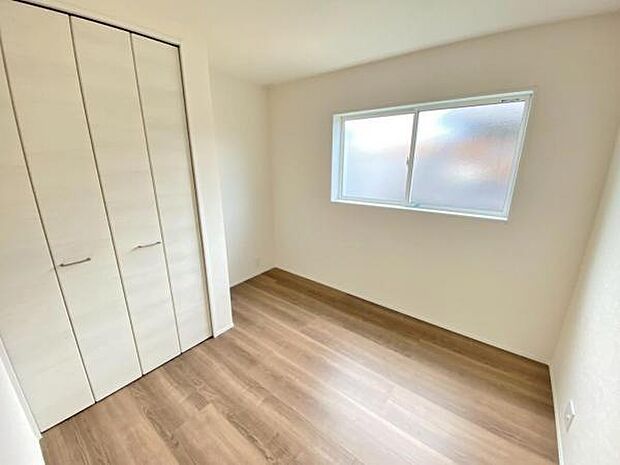 採光たっぷりの明るく心地良いお部屋です♪