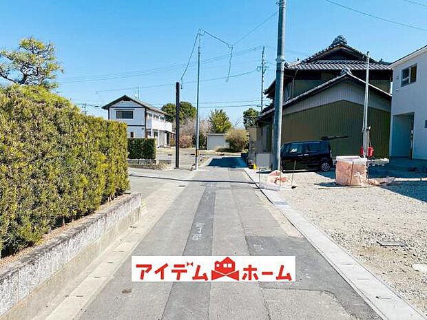 前面道路 平日・土日問わずご案内致します!お気軽にお問合わせ下さい♪