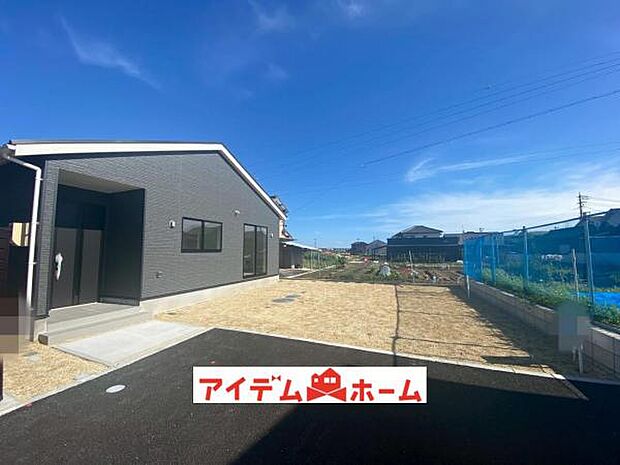1号棟　外観写真 平日・土日問わずご案内致します！お気軽にお問合わせ下さい♪ 