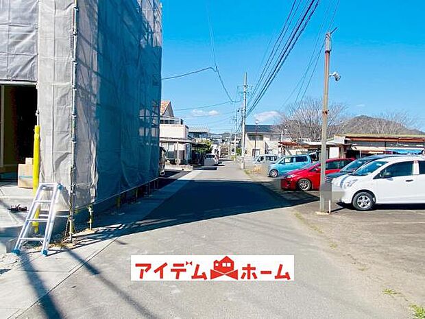 前面道路 平日・土日問わずご案内致します!お気軽にお問合わせ下さい♪