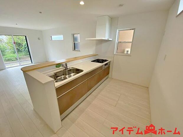 2号棟 休日、平日問わずお気軽にお問合せくださいませ。