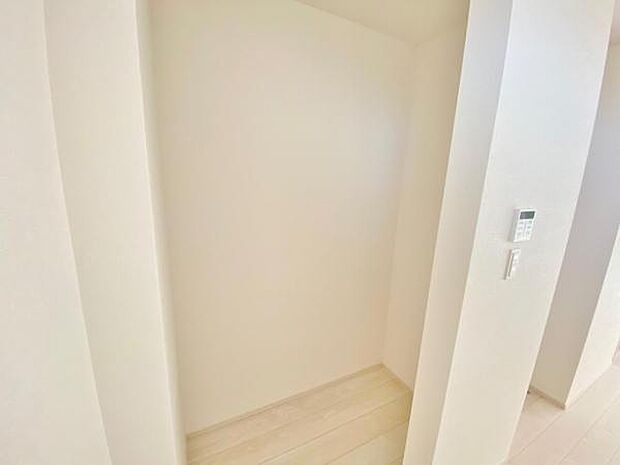 休日、平日問わずお気軽にお問合せくださいませ。