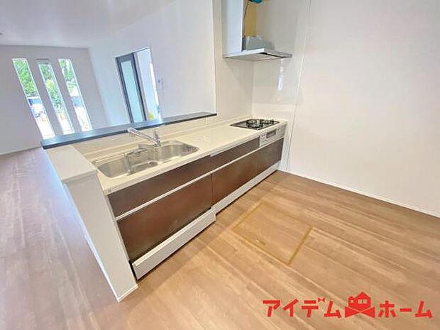 休日、平日問わずお気軽にお問合せくださいませ。