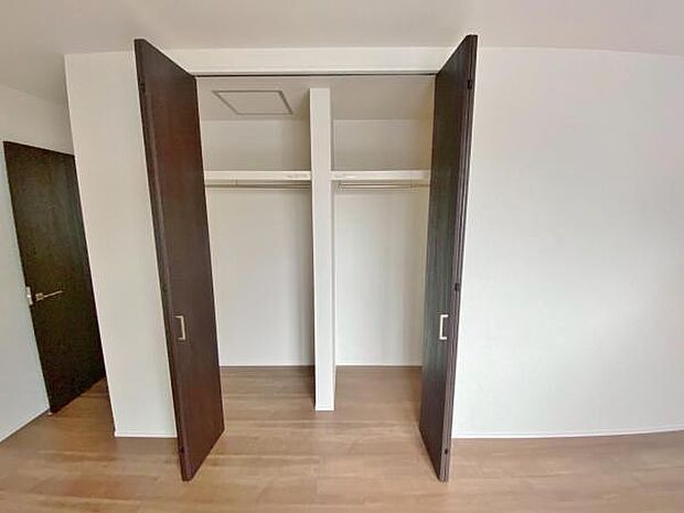 休日、平日問わずお気軽にお問合せくださいませ。