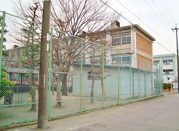 一宮市立北方中学校(550m)