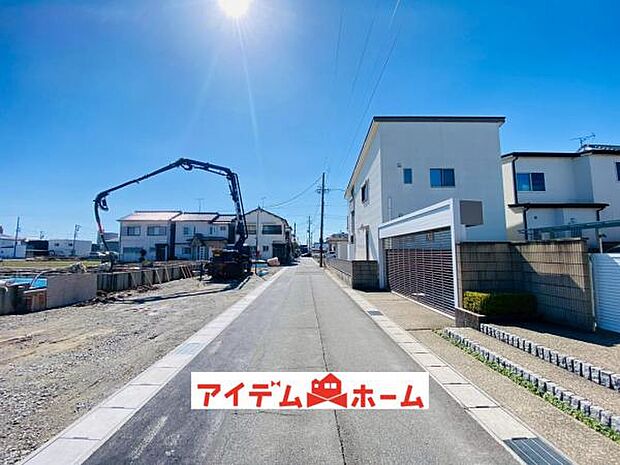 前面道路 平日・土日問わずご案内致します!お気軽にお問合わせ下さい♪