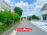 外観：前面道路 平日・土日問わずご案内致します！お気軽にお問合わせ下さい♪ 