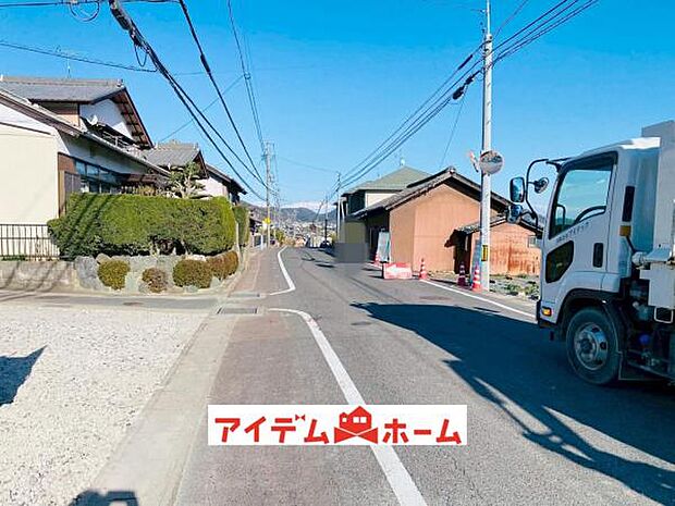 前面道路 平日・土日問わずご案内致します!お気軽にお問合わせ下さい♪