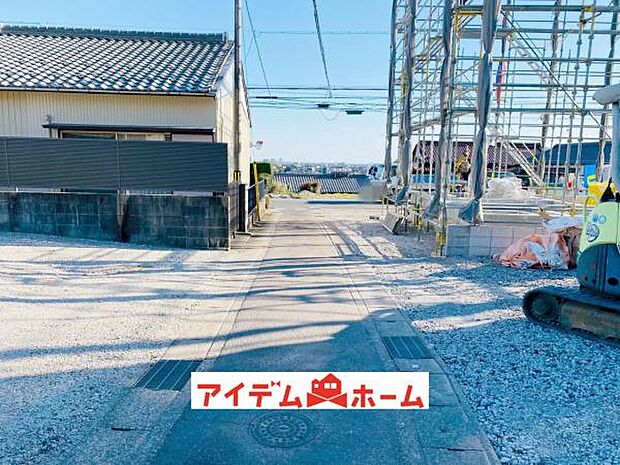 前面道路 平日・土日問わずご案内致します!お気軽にお問合わせ下さい♪